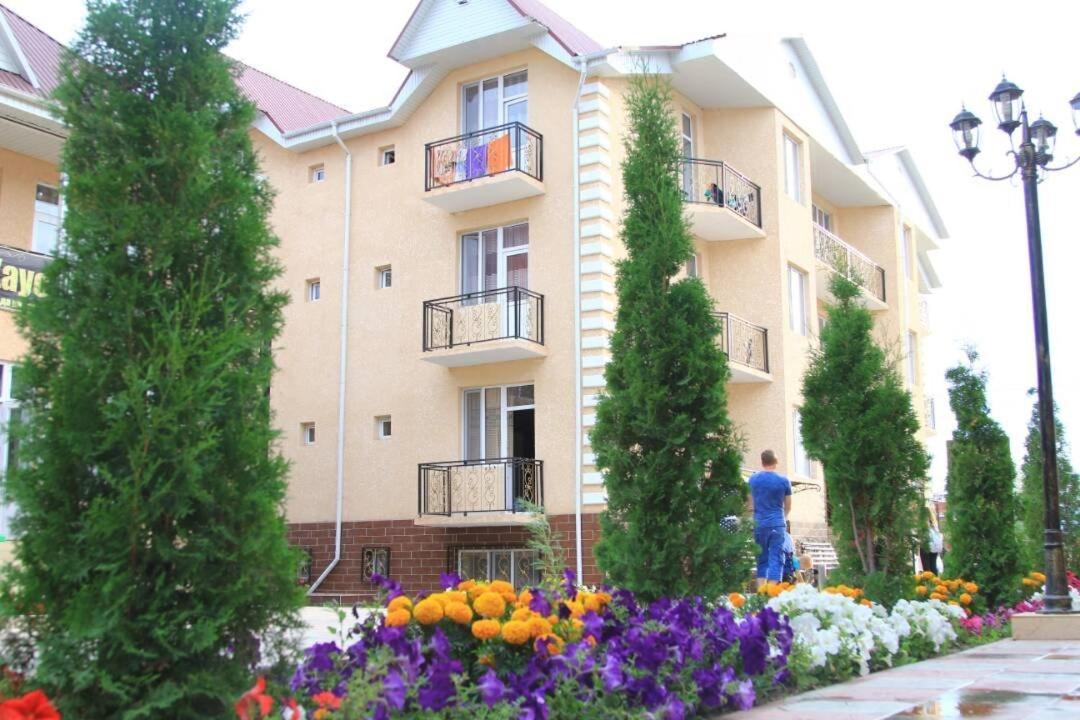 Brandhouse Hotel Bosteri Zewnętrze zdjęcie